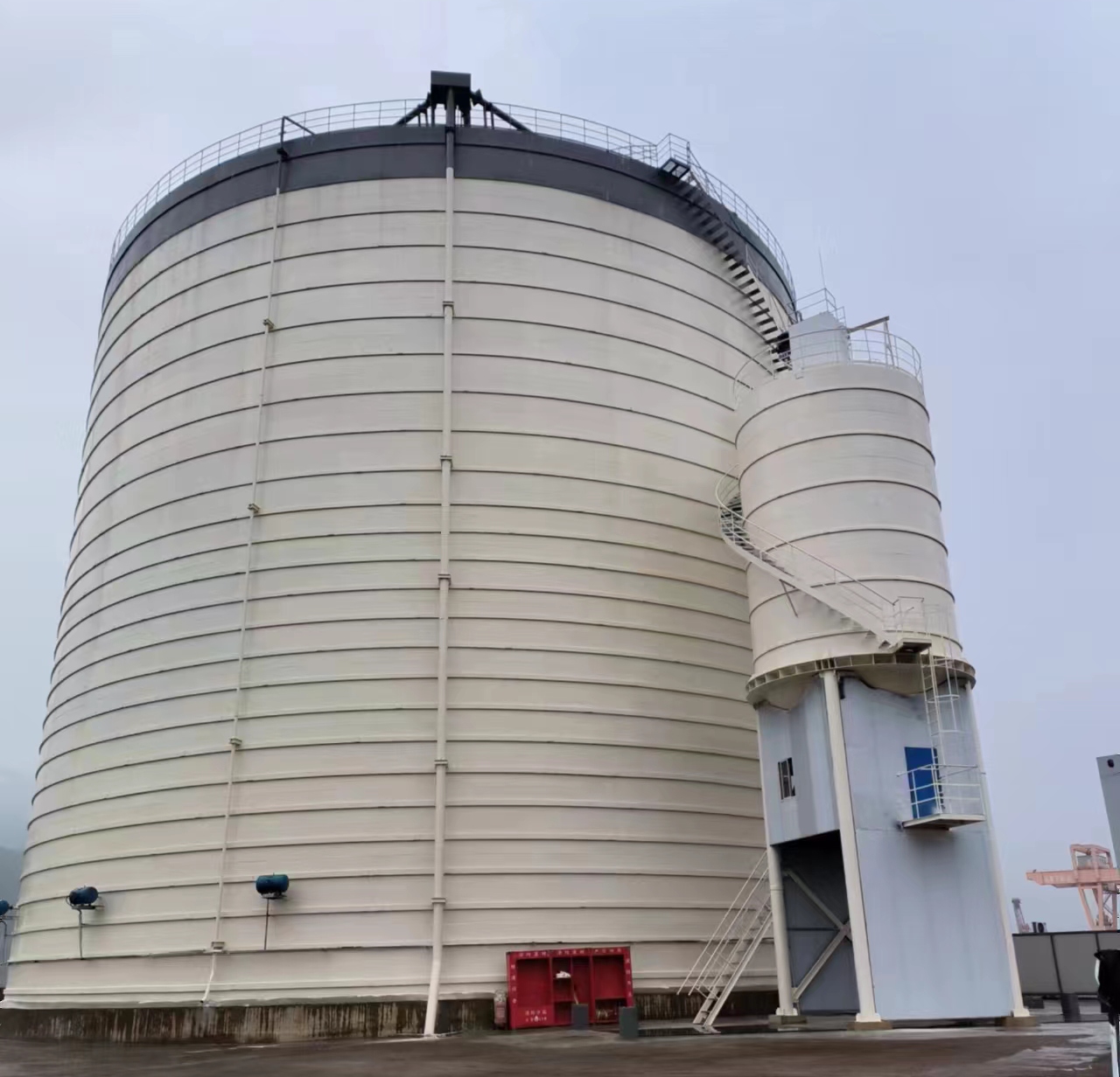 黄岛10万吨水泥钢板库